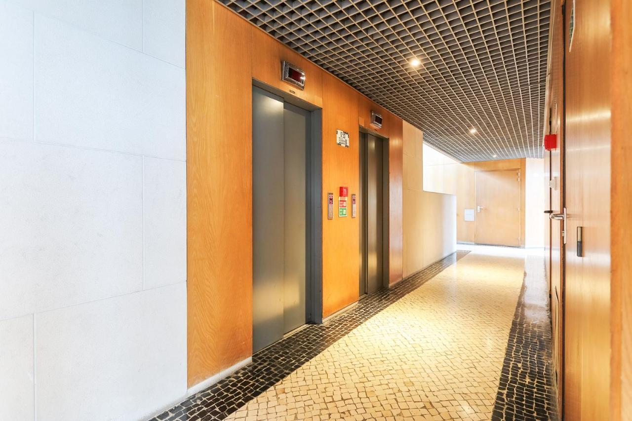 Vita Portucale ! Modern Apartment With Garage Lisboa Exteriör bild